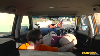 Ryan Ryder Gives Alessa Savage a Creampie in a Taxi - il miglior porno 24/7 su HOTSEXVIDEOS24.COM