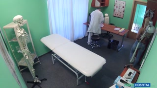 Uniformed Medical Staff Witness Voyeur Fun - HOTSEXVIDEOS24.COMで24/7最高のポルノ