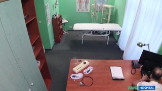 Doctor Gets Cheated on by Redhead in Uniform - HOTSEXVIDEOS24.COMで24/7最高のポルノ