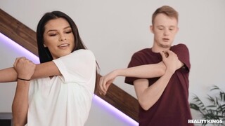 Flexin' On Him With a Blowjob - watch hot sex videos on HOTSEXVIDEOS24.COM