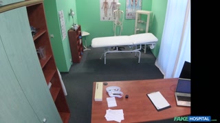 Reverse Cowgirl with Cute Patient and Doctor - HOTSEXVIDEOS24.COMで24/7最高のポルノ