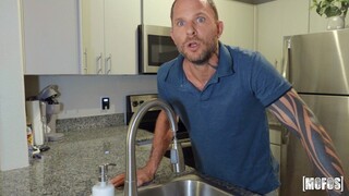Stepdaughter Gets Fucked by Stepdad in POV - the best porn 24/7 on HOTSEXVIDEOS24.COM