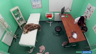 Czech Office Encounter with a Furry Patient - die beste Porno 24/7 auf HOTSEXVIDEOS24.COM