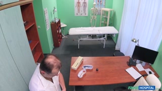 Reverse Cowgirl Action with Short-Haired Hotty - die beste Porno 24/7 auf HOTSEXVIDEOS24.COM