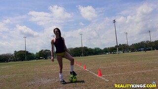 Petite Soccer Sexy - HOTSEXVIDEOS24.COM에서 24/7 최고의 포르노