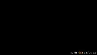 Petite Wife's Big Natural Tits Exposed - guarda video di sesso caldi su HOTSEXVIDEOS24.COM