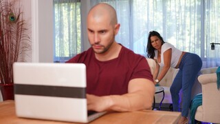 Friend's Mom Julianna Vega Gets Wet and Wild in Massage Fuck - die beste Porno 24/7 auf HOTSEXVIDEOS24.COM