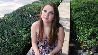 Hot Teen Cali Hayes Shows Her Juicy Ass - pornografi terbaik 24/7 di HOTSEXVIDEOS24.COM
