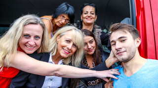 Wild MILF Party - Tiji, Andrea & Inna Get Nailed Hard - le meilleur porno 24/7 sur HOTSEXVIDEOS24.COM