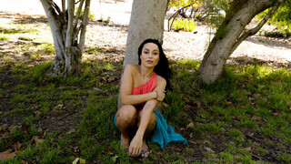 MILF and hard dick outdoor action with Crystal Rush - il miglior porno 24/7 su HOTSEXVIDEOS24.COM