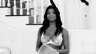 Ebony BTS Action - Nia Nacci Never Too Much - il miglior porno 24/7 su HOTSEXVIDEOS24.COM