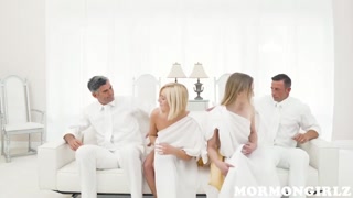 Pearl and Jane - Religious Family Creampie Breeding - il miglior porno 24/7 su HOTSEXVIDEOS24.COM