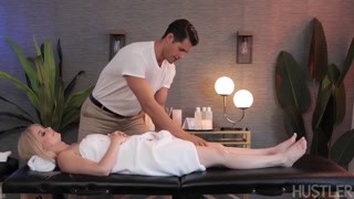 Aria Banks Goes Deep with Oil Massage and Big Cock - phim khiêu dâm hay nhất 24/7 trên HOTSEXVIDEOS24.COM