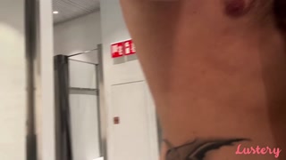 Mirror View: Carla Swallows Cum in a Dressing Room - le meilleur porno 24/7 sur HOTSEXVIDEOS24.COM