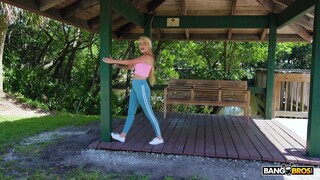 Kenzie Snow's Big Cock Ride - il miglior porno 24/7 su HOTSEXVIDEOS24.COM