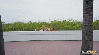 Kloe's Big Cock Bus Ride - pornografi terbaik 24/7 di HOTSEXVIDEOS24.COM