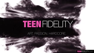 Teen Vina Sky and Ryan Madison in hardcore schoolgirl scene - nejlepší porno 24/7 na HOTSEXVIDEOS24.COM