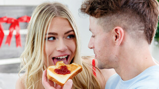 Petite Lover Jay Romero's Valentine's Day - le meilleur porno 24/7 sur HOTSEXVIDEOS24.COM