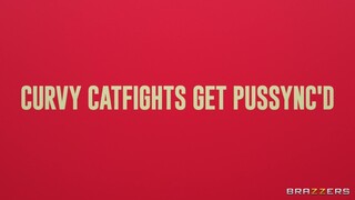 Curvy Girls Lick and Suck Each Other - le meilleur porno 24/7 sur HOTSEXVIDEOS24.COM