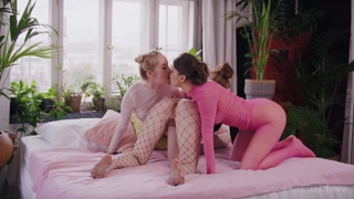 FFF+ Threesome with Sofilie - il miglior porno 24/7 su HOTSEXVIDEOS24.COM