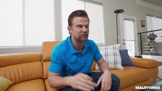 European Maid Gets Dirty in the USA - najlepsze porno 24/7 na HOTSEXVIDEOS24.COM