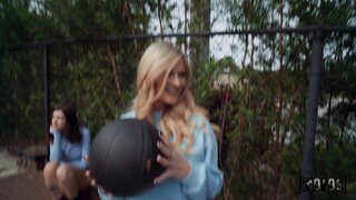 Balling and Teasing with MILF - il miglior porno 24/7 su HOTSEXVIDEOS24.COM