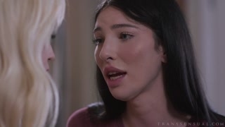 Natural Tits & Pierced TS Wives Go Wild in Hot Threesome Action - หนังโป๊ที่ดีที่สุด 24/7 บน HOTSEXVIDEOS24.COM