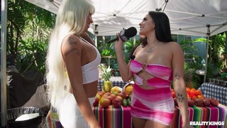 Chatting Up - Athletic Asian Chicks - the best porn 24/7 on HOTSEXVIDEOS24.COM