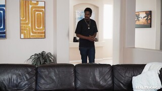 Big Ass in My Jeans - ดูวิดีโอเซ็กส์ร้อนๆ ที่ HOTSEXVIDEOS24.COM