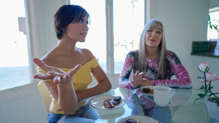  Lesbian Fun with Gam Gam - die beste Porno 24/7 auf HOTSEXVIDEOS24.COM