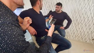Stripper Vittoria's Fitness Fuck with 3 Guys - il miglior porno 24/7 su HOTSEXVIDEOS24.COM