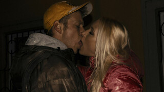 Let Them Kiss: Blonde and Handsome - หนังโป๊ที่ดีที่สุด 24/7 บน HOTSEXVIDEOS24.COM