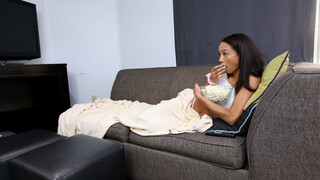 Cowgirl Action With Tall Brunette - HOTSEXVIDEOS24.COM에서 24/7 최고의 포르노
