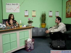 Charles Dera Fucks Petite Rachel Roxxx at Work - il miglior porno 24/7 su HOTSEXVIDEOS24.COM