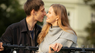 Russian Couple's Street Romance - the best porn 24/7 on HOTSEXVIDEOS24.COM